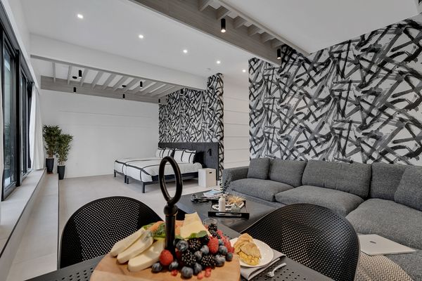 Diamond Suite
