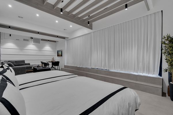 Diamond Suite