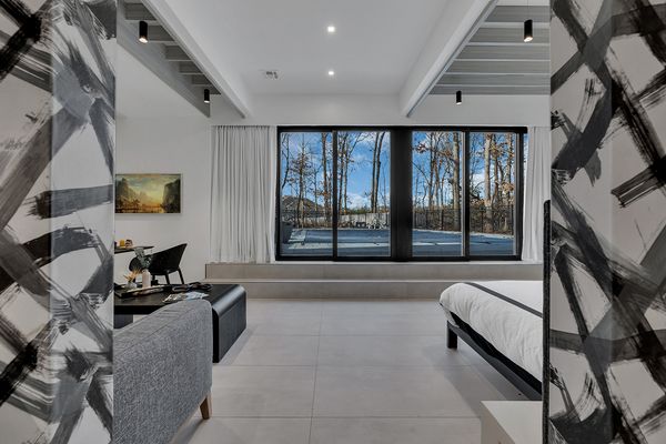 Diamond Suite