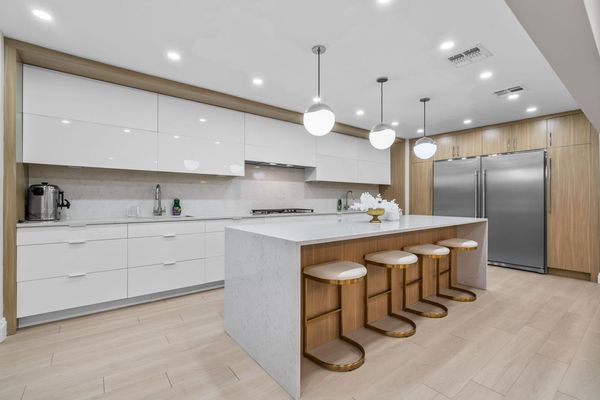 beautiful home  Next door to year round Shul
