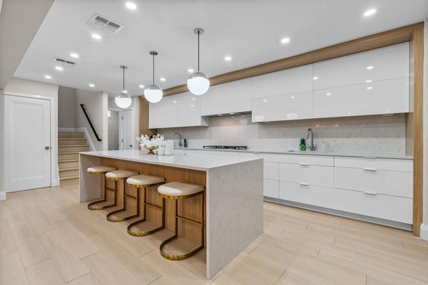 beautiful home  Next door to year round Shul