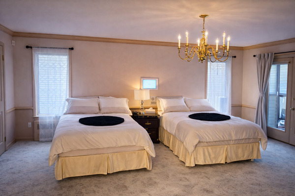 Elegant 9+ bed, mansion, kosher, Shabbos-friendly