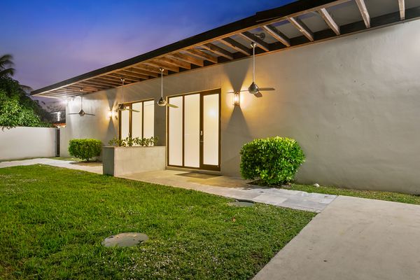 LXURE: The Cabana Suites