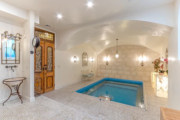 The Brooklyn Spa Suite 