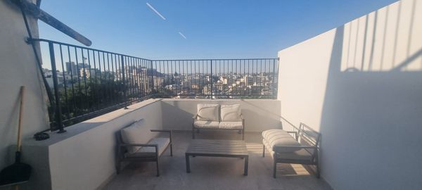 AVODAS YISROEL BRAND NEW PENTHOUSE IN MEAH SHEARIM