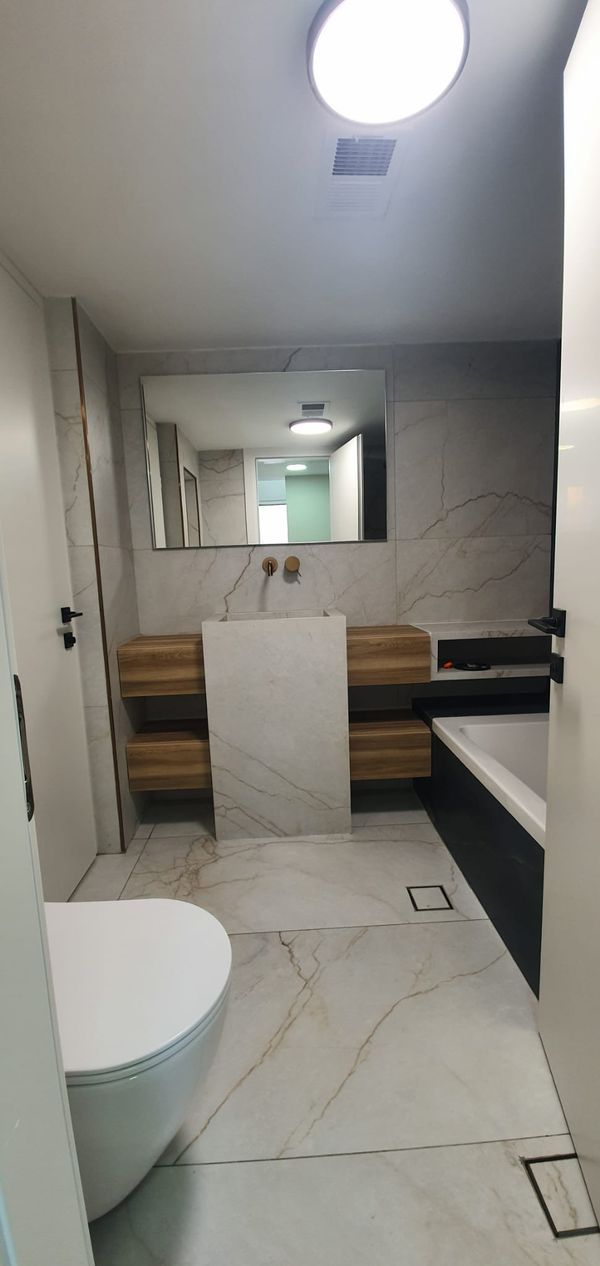 Family vacation apartment, NEWLY RENOVATED holiday rental in Rehavia, Jerusalem