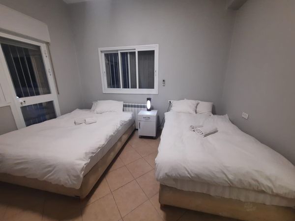 Yerushalayim short term family friendly 3 bedroom apartment