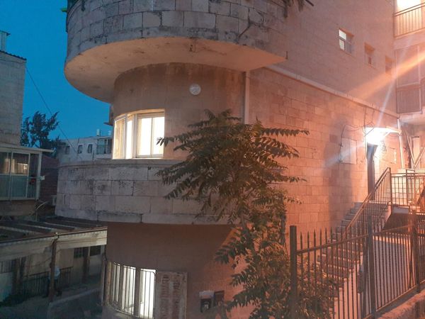 Yerushalayim short term family friendly 3 bedroom apartment