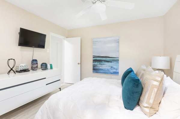 Villa Coral: 4BD/3 BA Private Heated Pool
