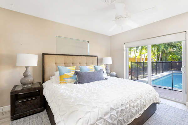 Villa Coral: 4BD/3 BA Private Heated Pool