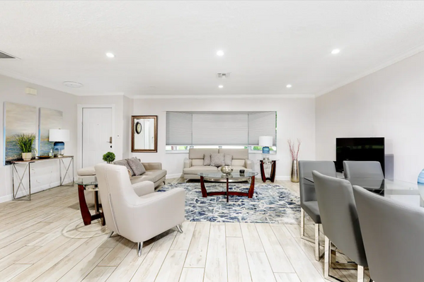 Villa Coral: 4BD/3 BA Private Heated Pool