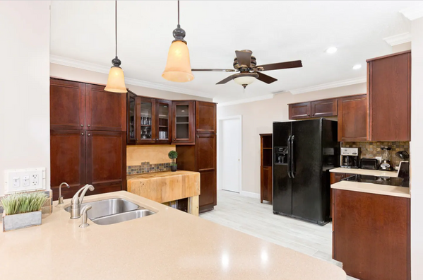 Villa Coral: 4BD/3 BA Private Heated Pool