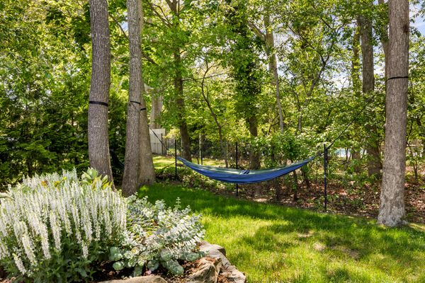 Hampton’s Haven: Hot Tub & Game room year round! Please see calendar.