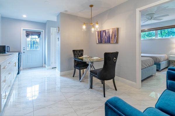 Cozy private suite in North Miami Beach