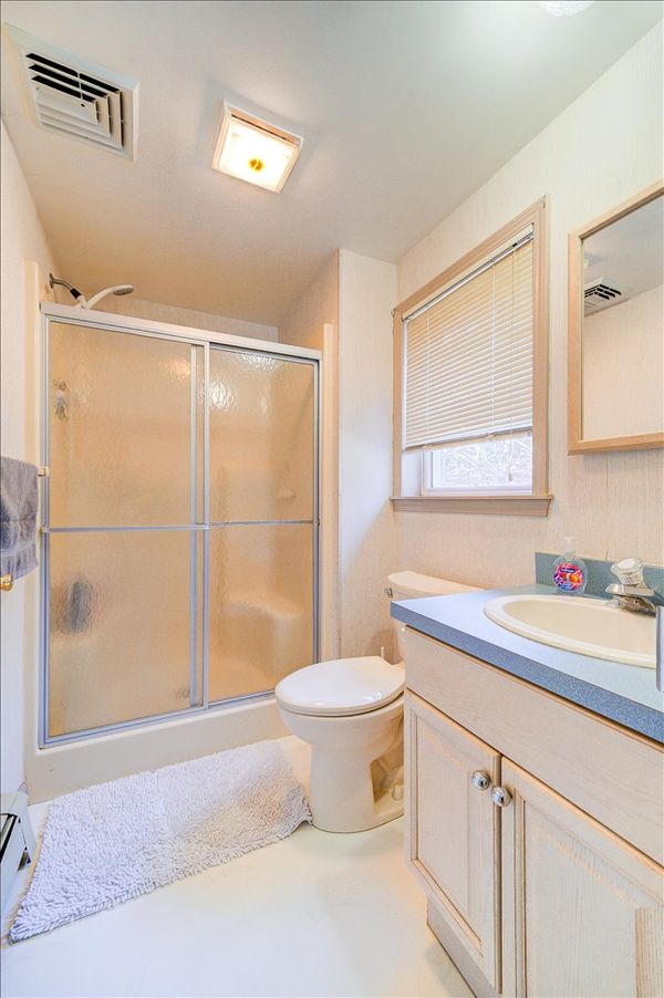Lakefront 6BR Home w/Dock | Year Round
