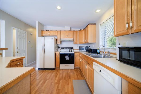 Lakefront 6BR Home w/Dock | Year Round