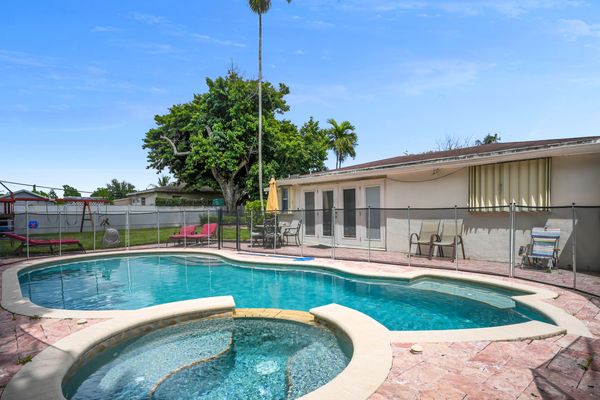 Charming 3-Bedroom Retreat with Pool & Hot Tub