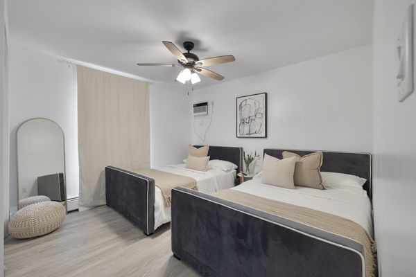 Peaceful Paradise: Dream Home in Woodridge