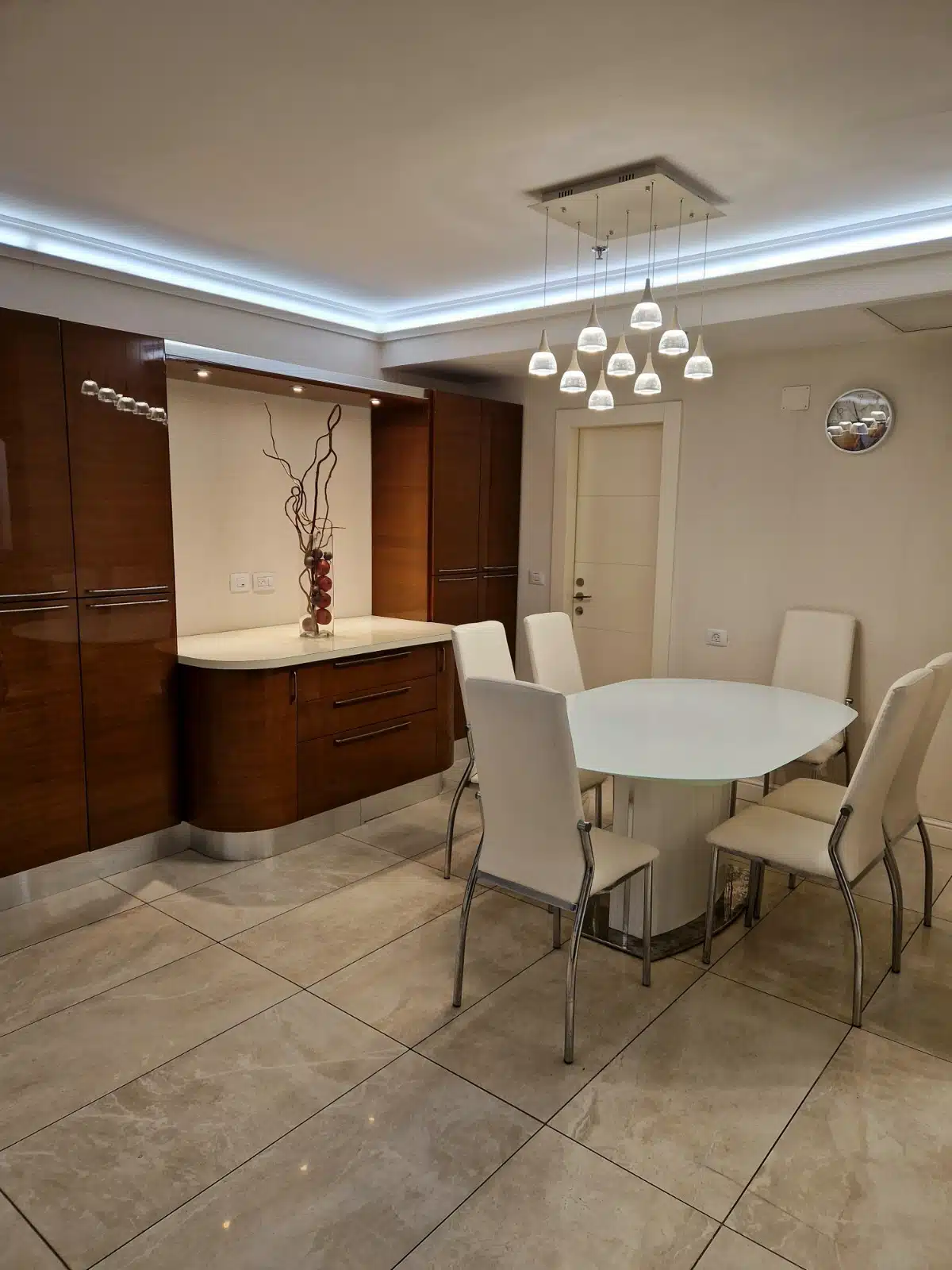nice 3 bedroom apartment