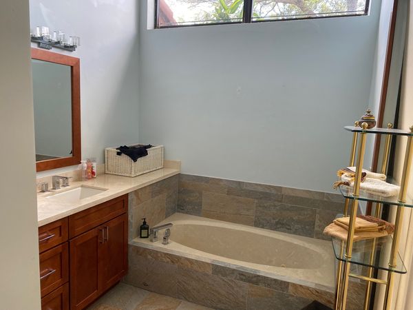 LARGE Newly Renovated 5 Bedroom POOL HOME IN HOLLYWOOD WOW!!! for Passover